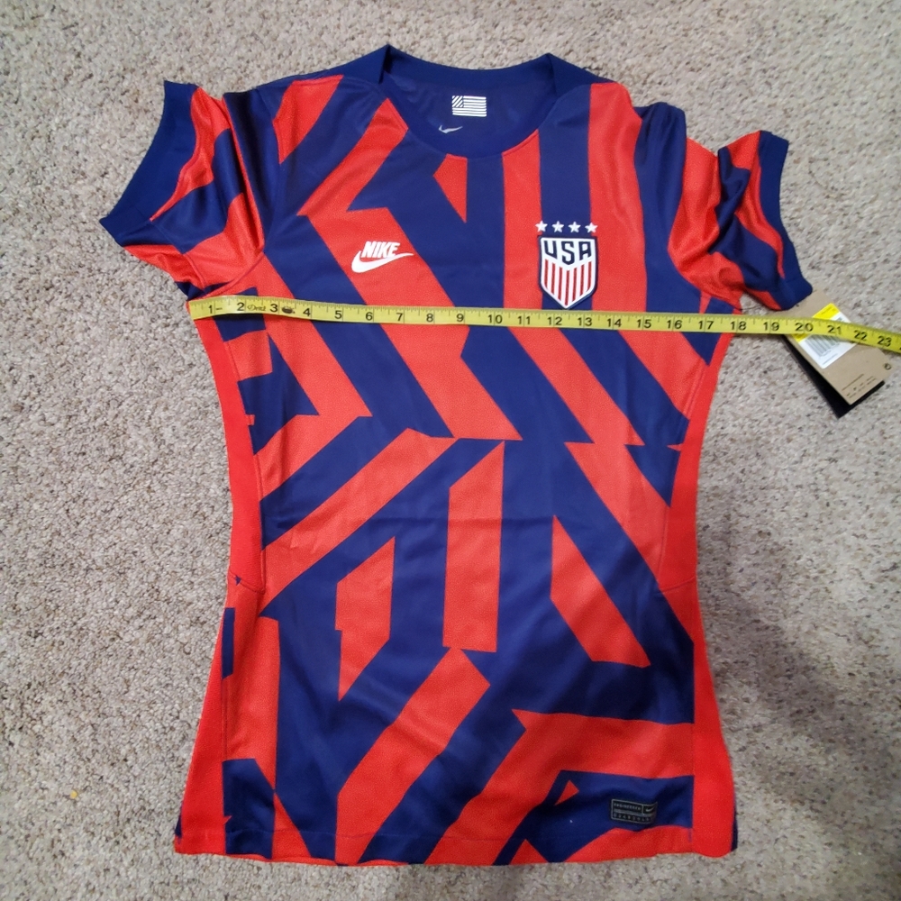 NIKE US WOMEN'S NATIONAL TEAM SOCCER JERSEY SLIM FIT SIZE SMALL